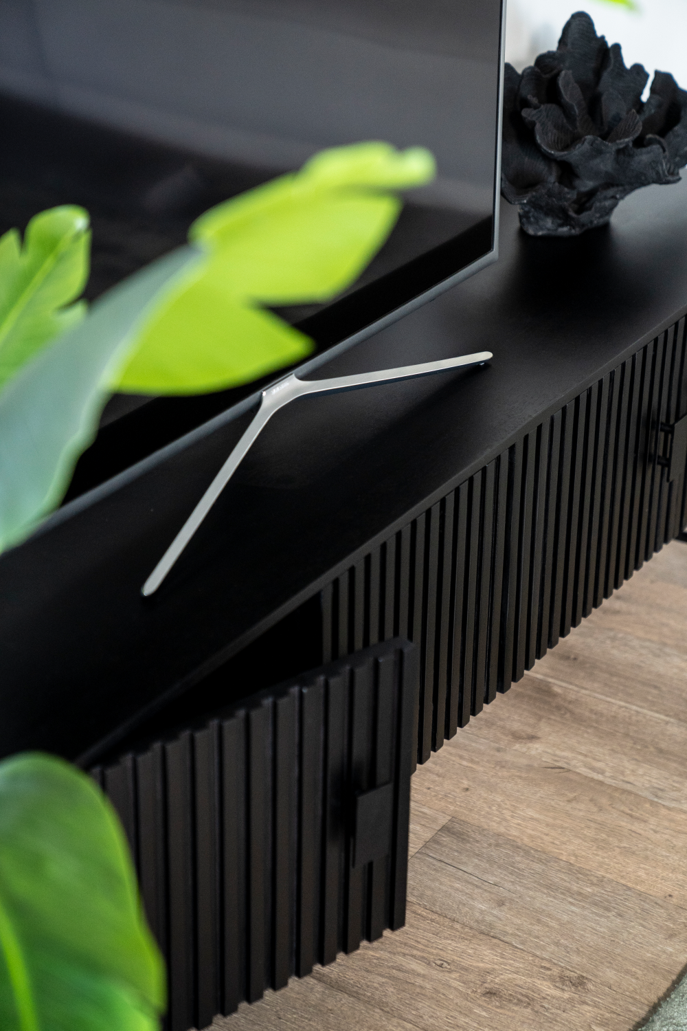 Wooden Minimalist TV Cabinet | Oroa.com