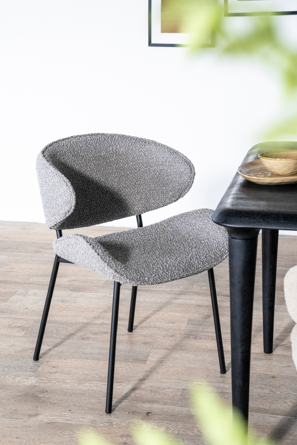 Upholstered Modern Dining Chair | Oroa.com