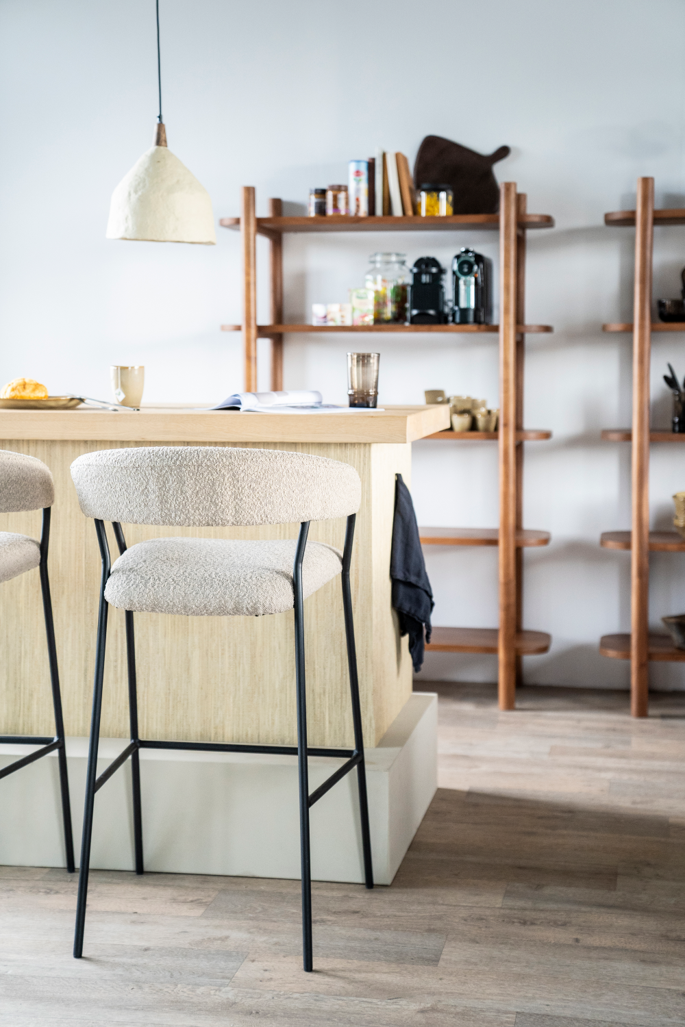 Upholstered Modern Bar Chair | Oroa.com