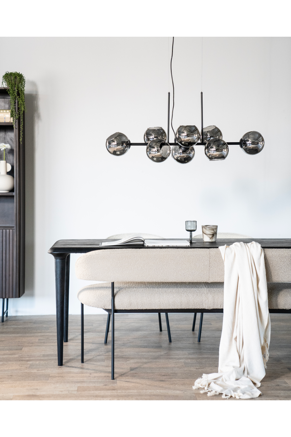 Minimalist Dining Bench | Oroa.com