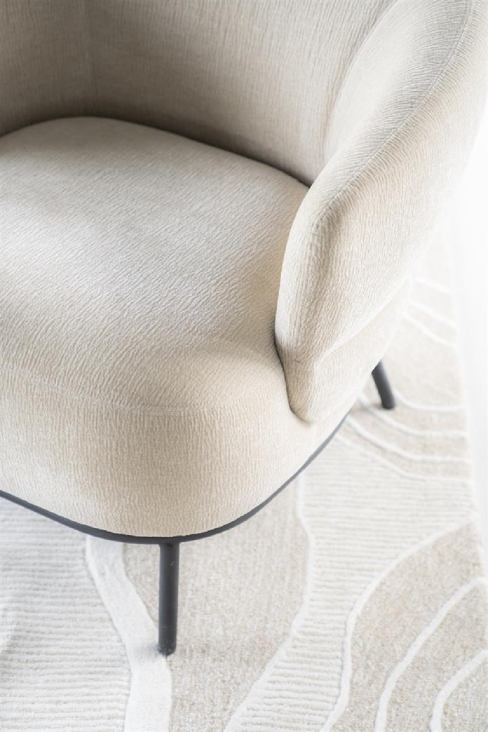 Minimalist Barrel Armchair | Oroa.com