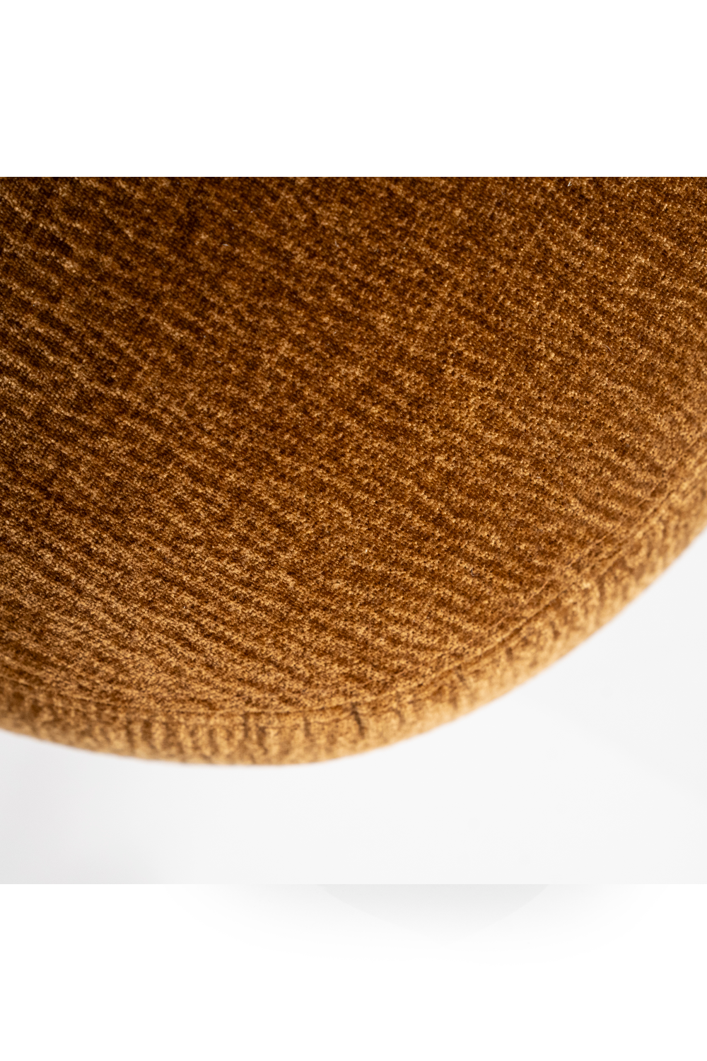 Minimalist Barrel Armchair | Oroa.com