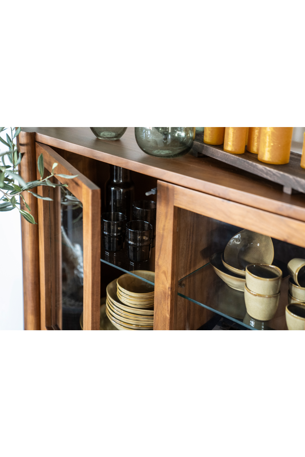 Acacia 4-Door Cabinet | Eleonora Julian | OROA.com