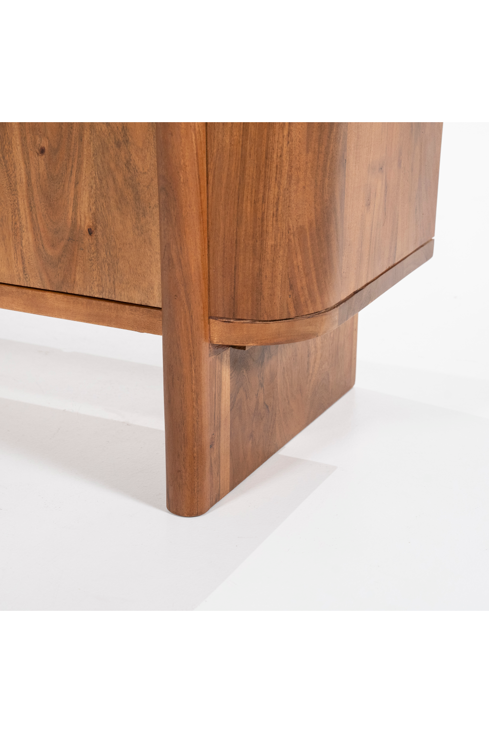 Acacia 4-Door Cabinet | Eleonora Julian | OROA.com