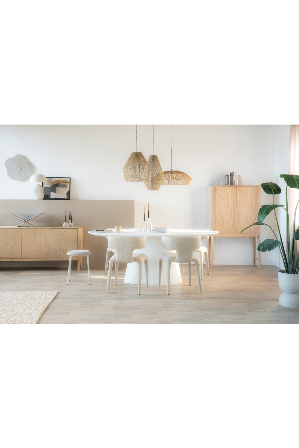 White Oval Glass Dining Table | Oroa.com