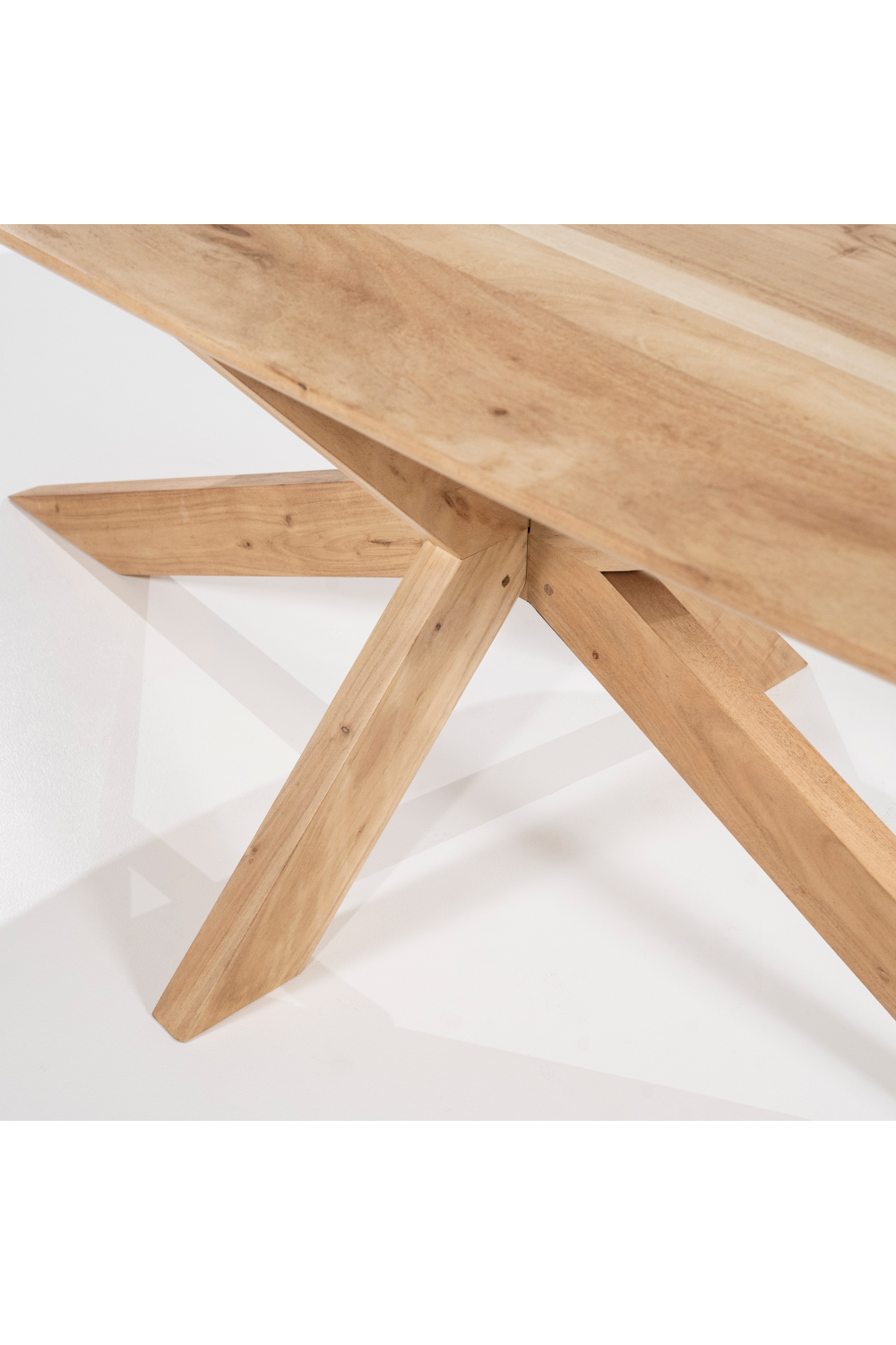 Natural Acacia Wood Dining Table | Oroa.com