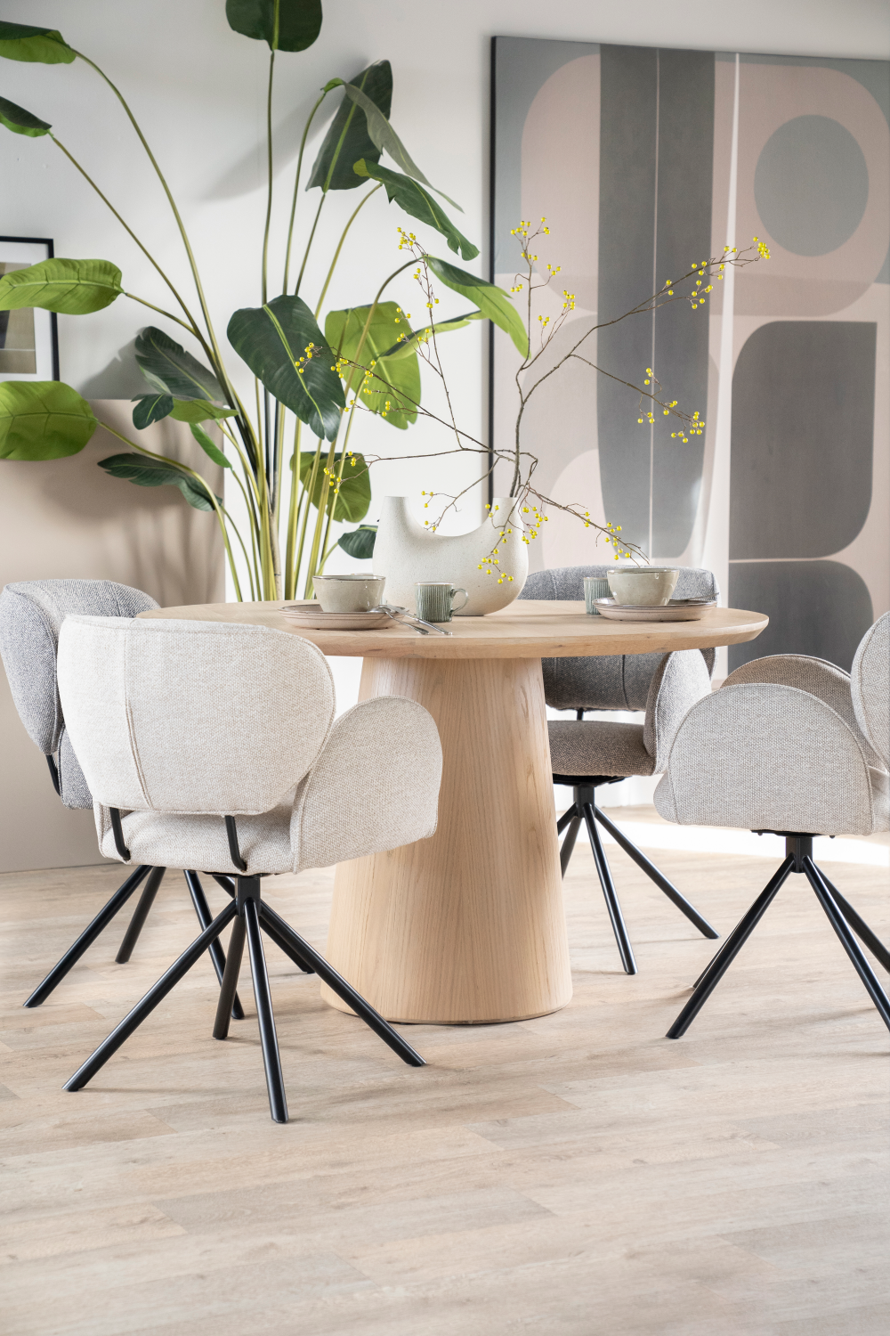 Oak Pedestal Dining Table | Oroa.com