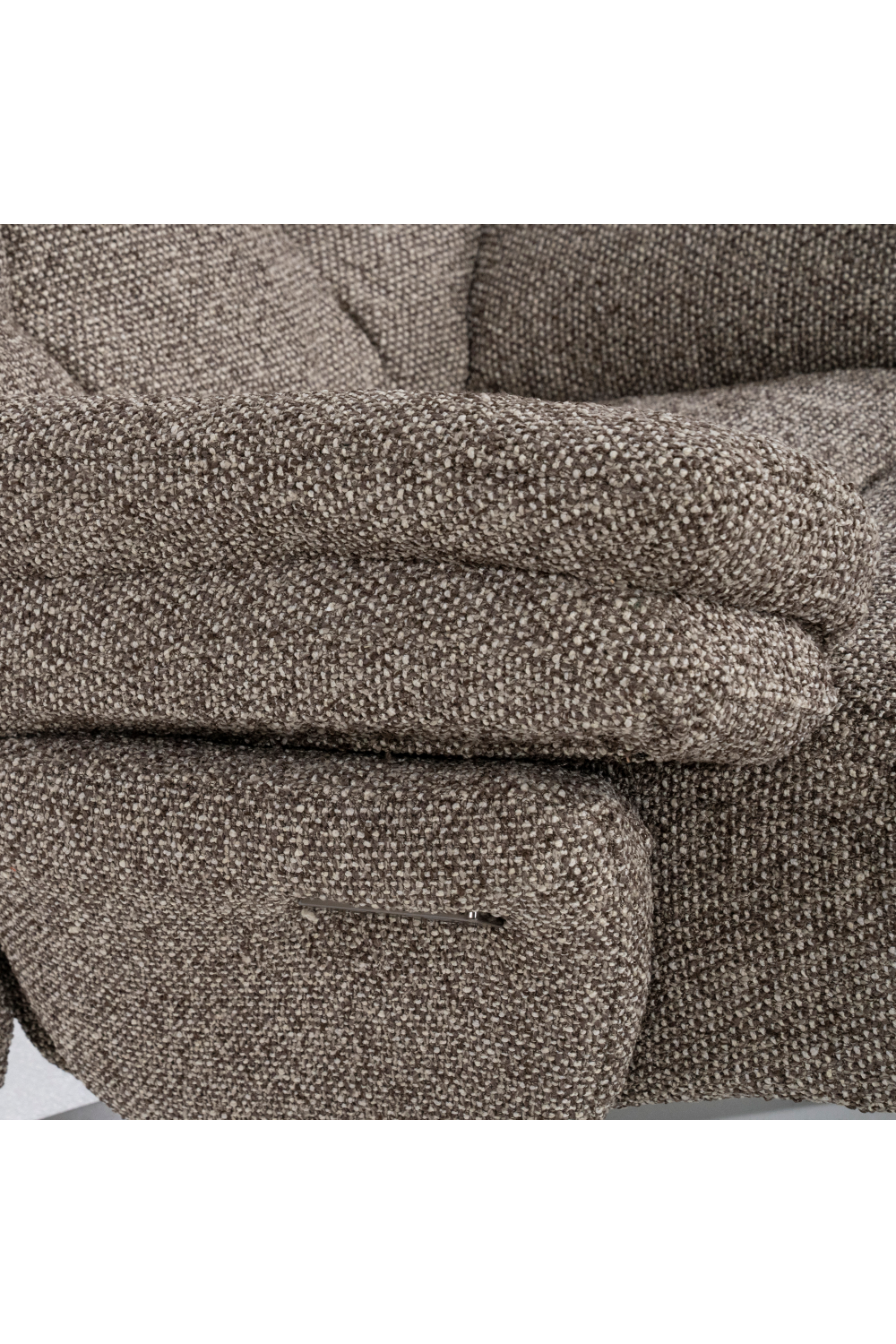 Upholstered Reclining Lounge Chair | Eleonora Caleb | OROA.com