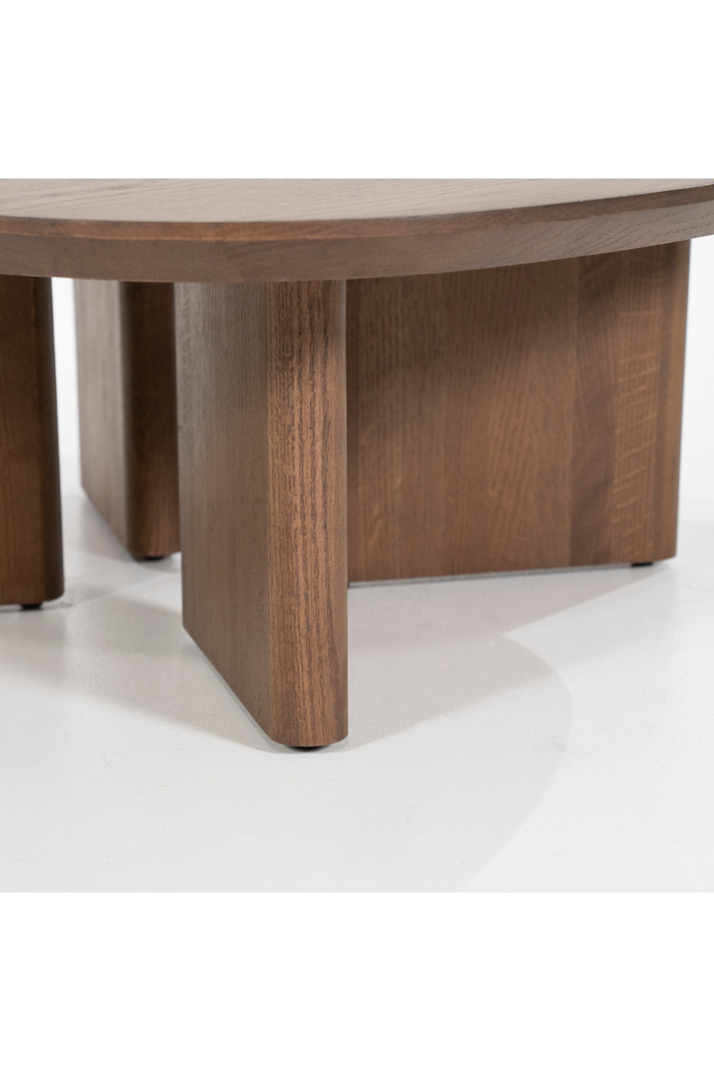 Brown Varnished Oak Coffee Table | Oroa.com