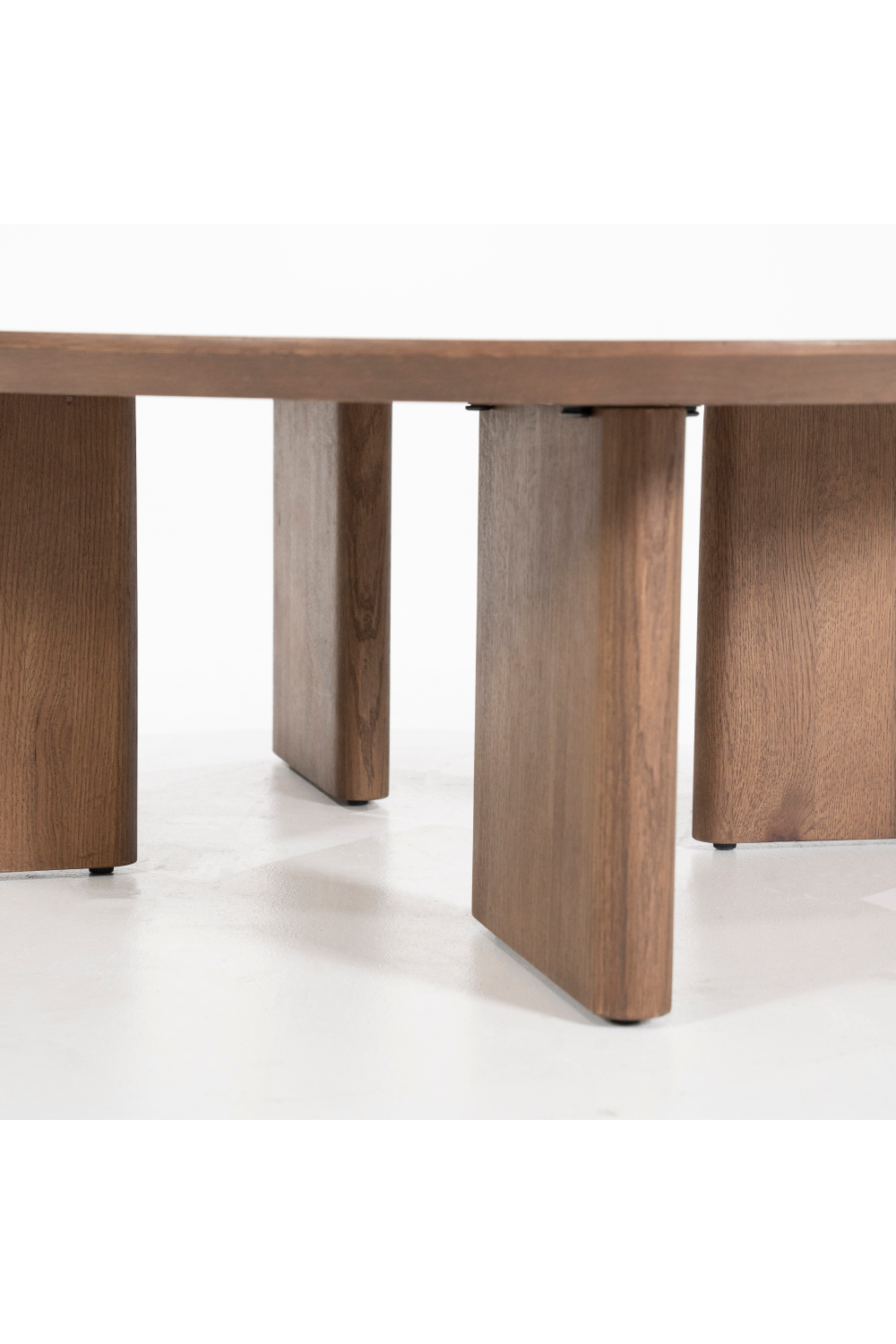 Brown Varnished Oak Coffee Table | Oroa.com