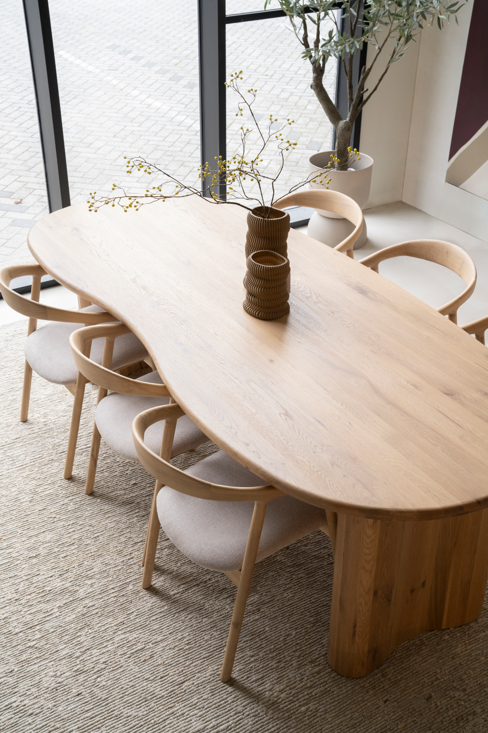Varnished Oak Organic Dining Table | Oroa.com