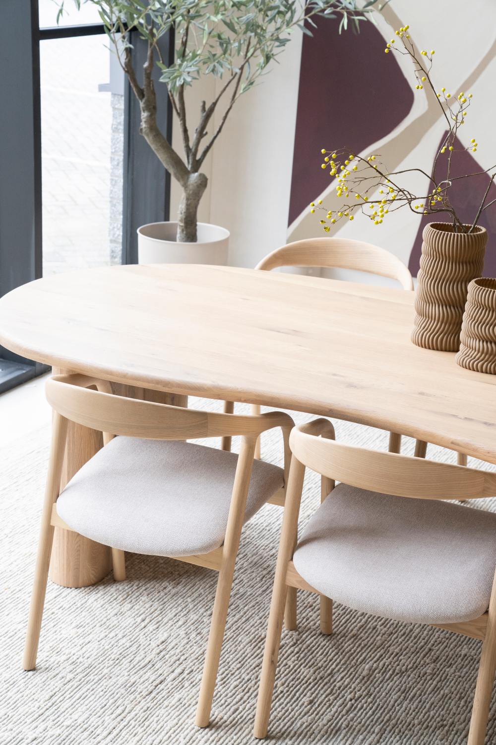 Varnished Oak Organic Dining Table | Oroa.com