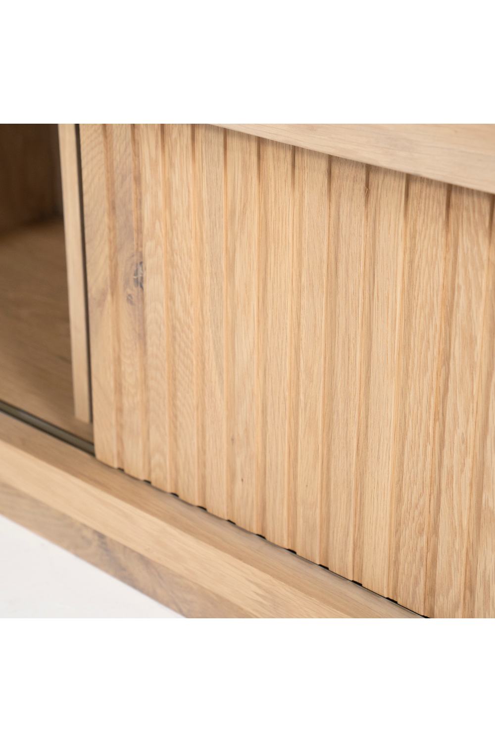Varnished Oak Sideboard | Eleonora Milo | OROA.com