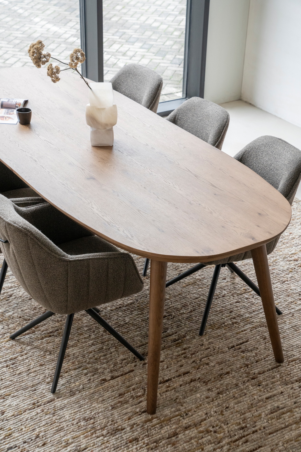 Lacquered Oak Oval Dining Table | Oroa.com