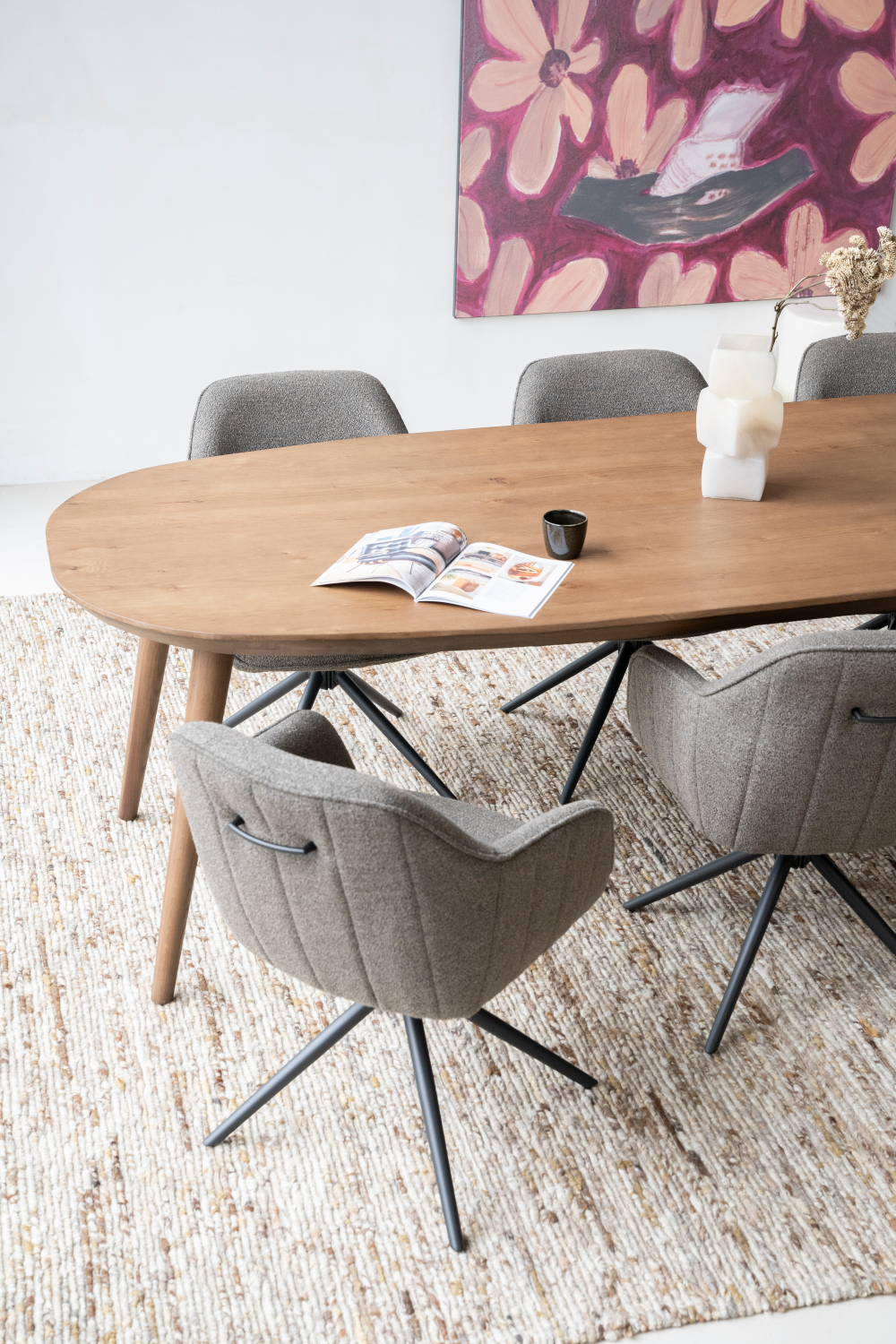 Lacquered Oak Oval Dining Table | Oroa.com