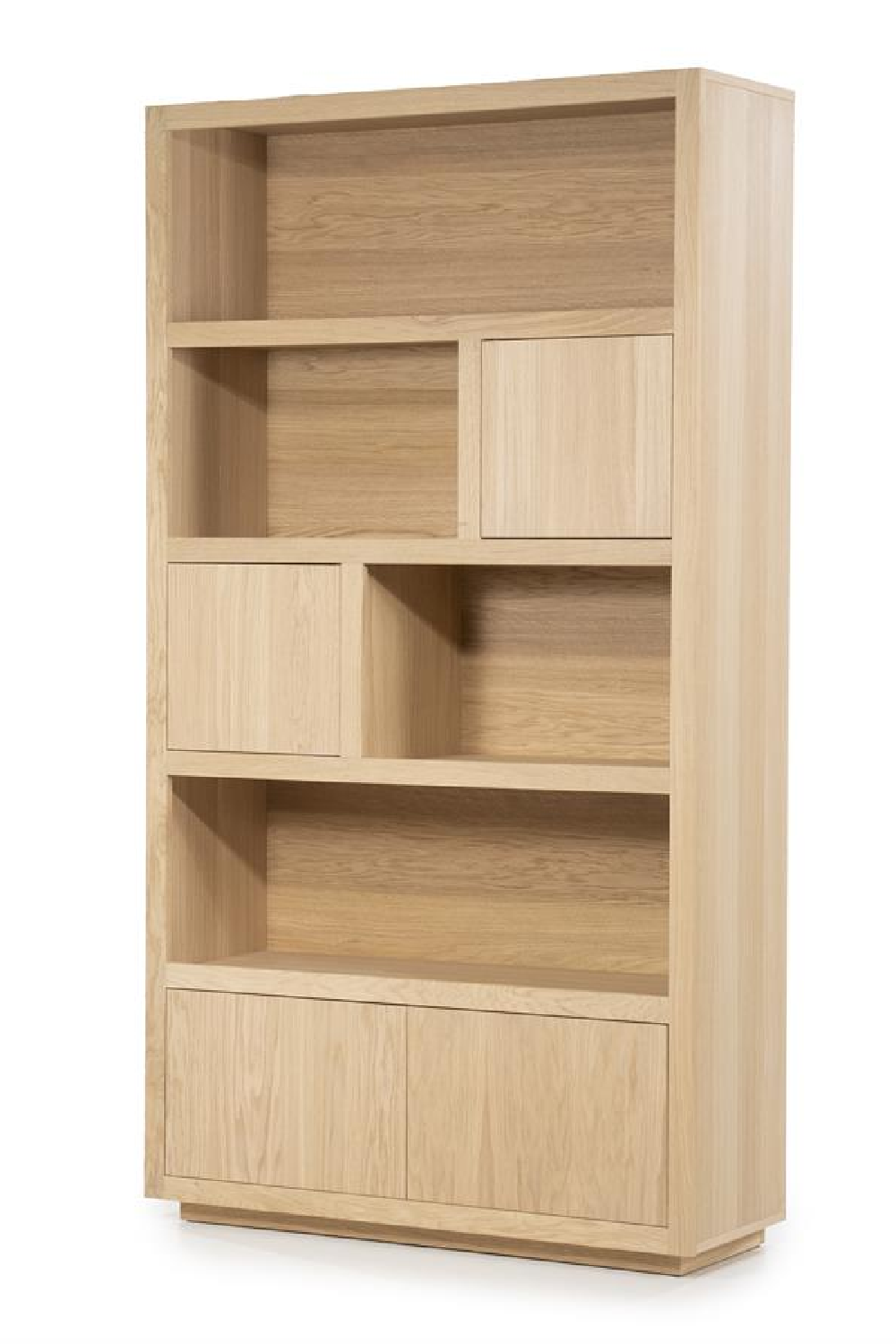 Natural Oak Cabinet | Eleonora Helsinki | OROA.com