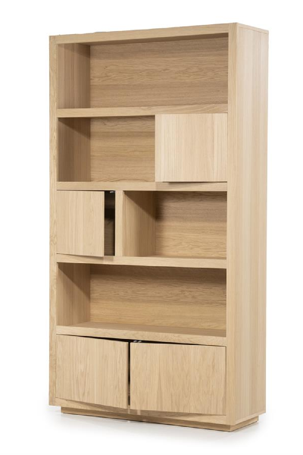 Natural Oak Cabinet | Eleonora Helsinki | OROA.com