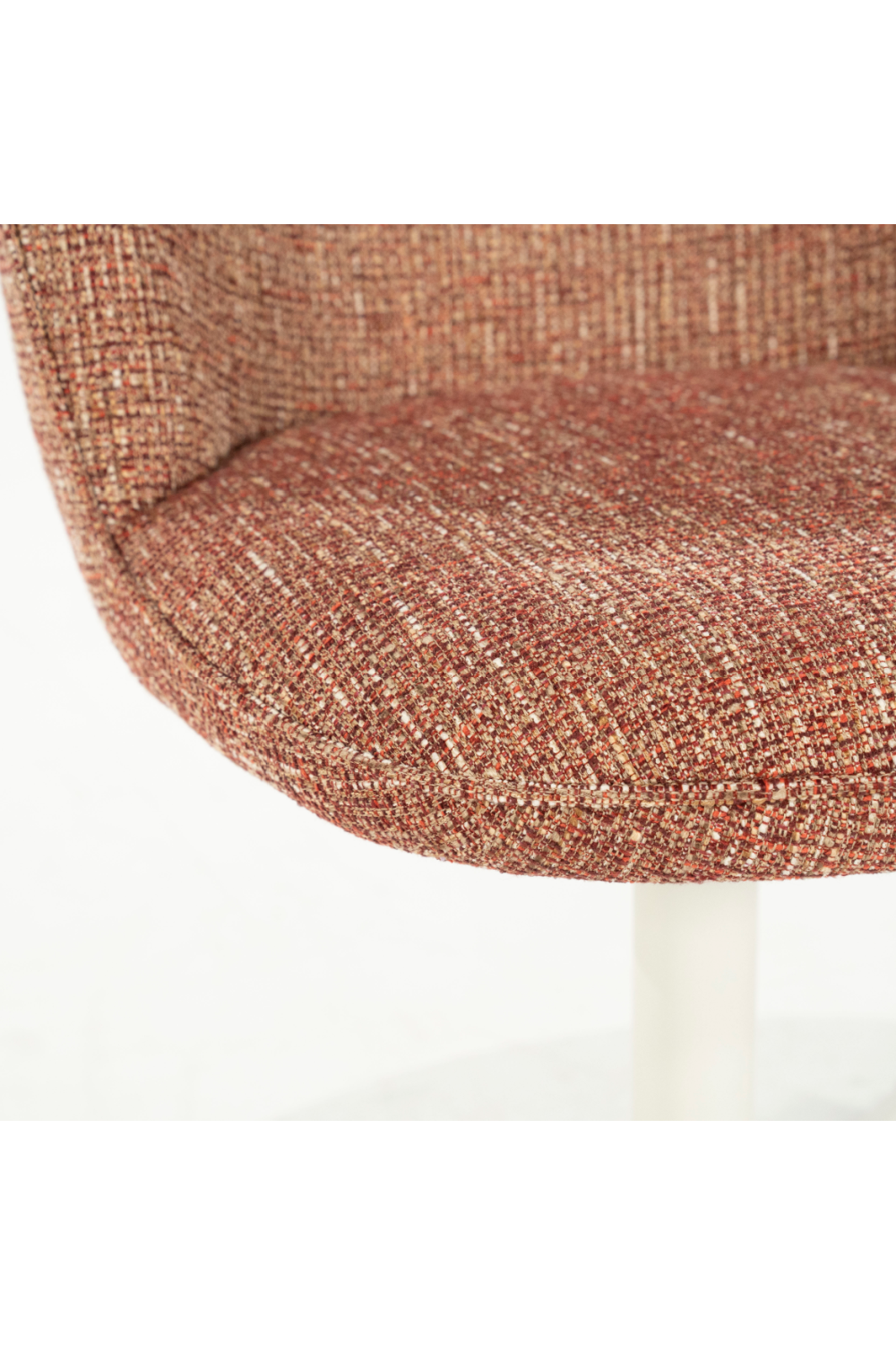 Curved Back Swivel Chair | Oroa.com