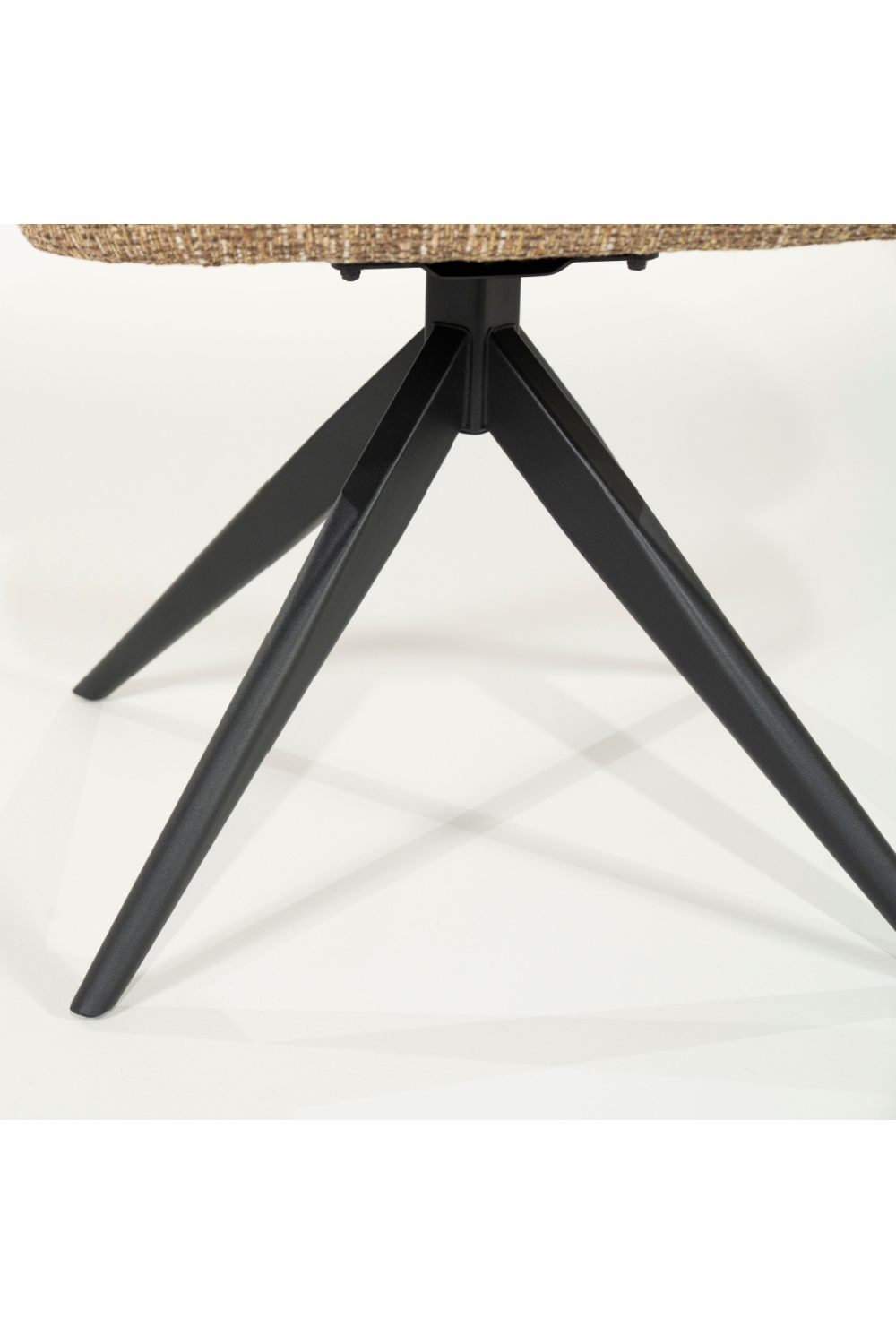 Fabric Swivel Chair | Oroa.com