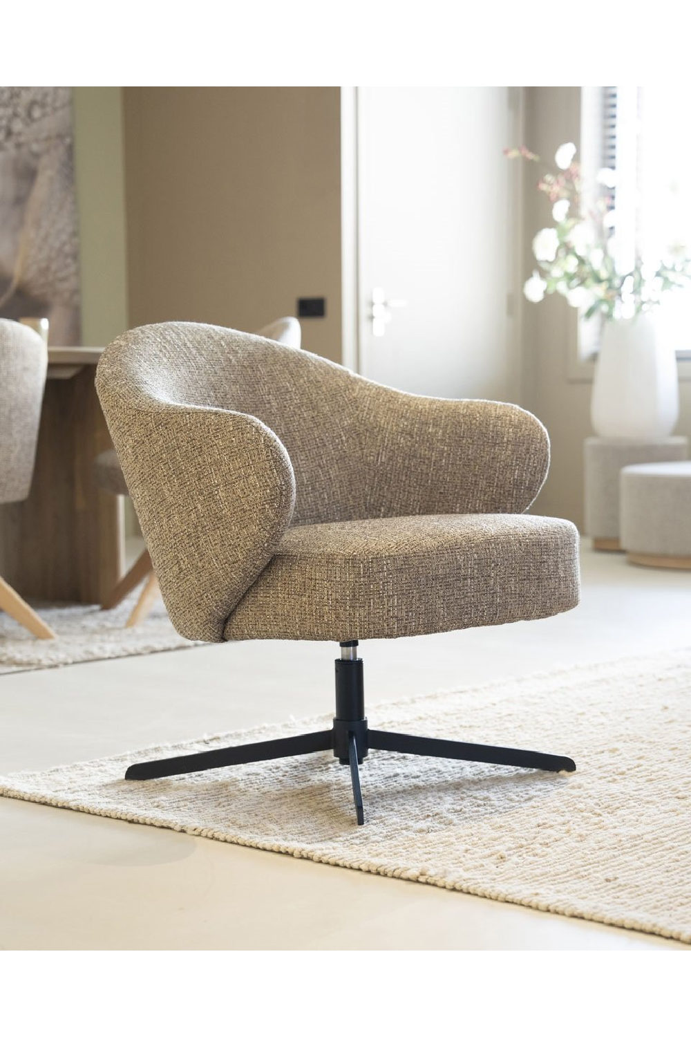 Fabric Swivel Armchair | Oroa.com