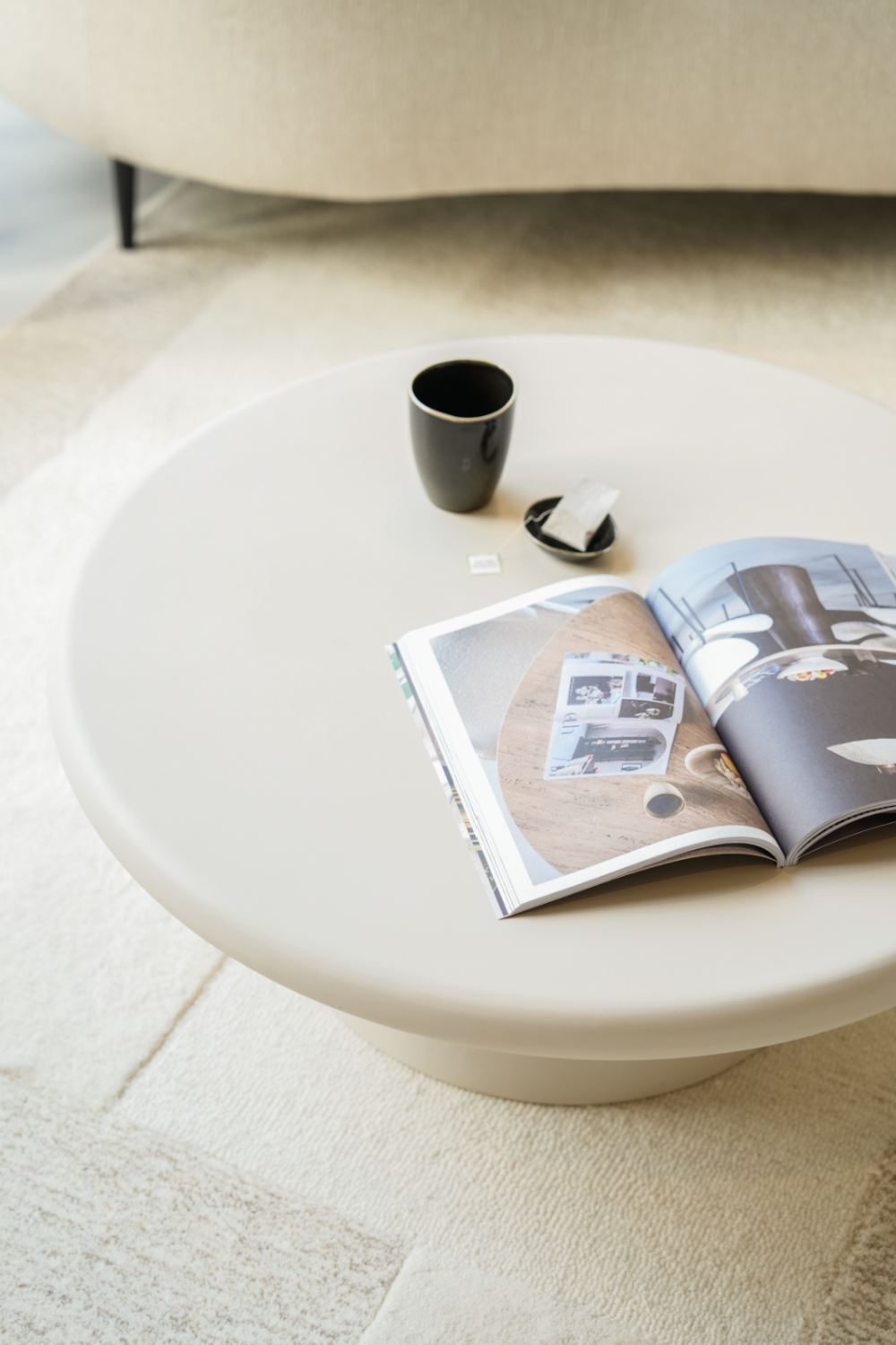 White Round Coffee Table | Eleonora Jade | OROA.com