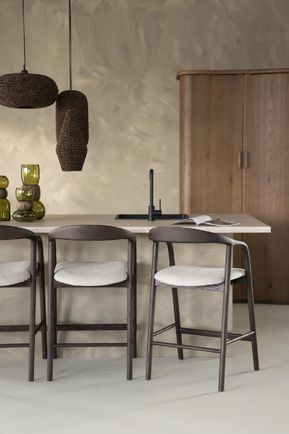 Lacquered Ash Wood Bar Chair | Oroa.com