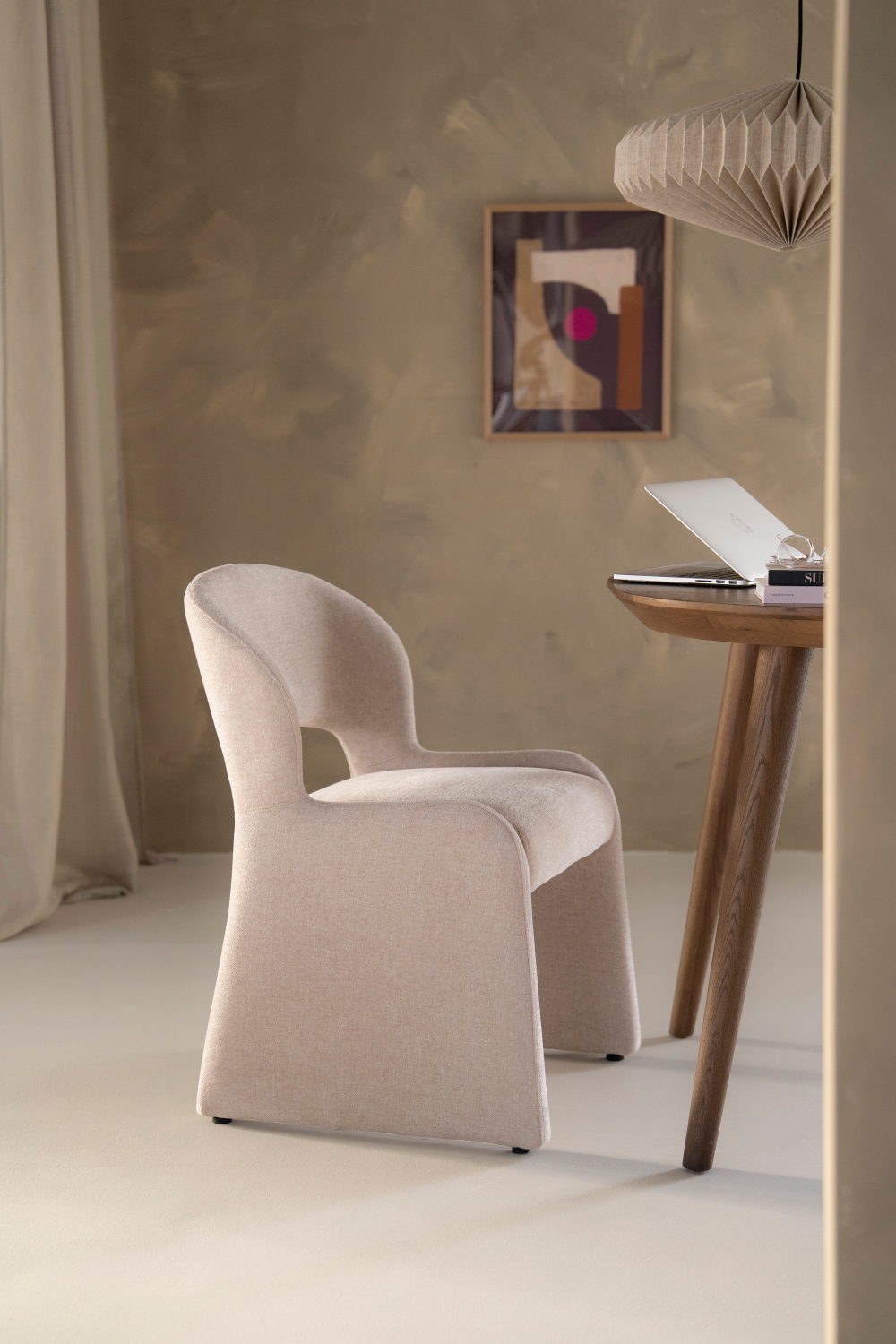 Open-Back Modern Dining Chair | Oroa.com