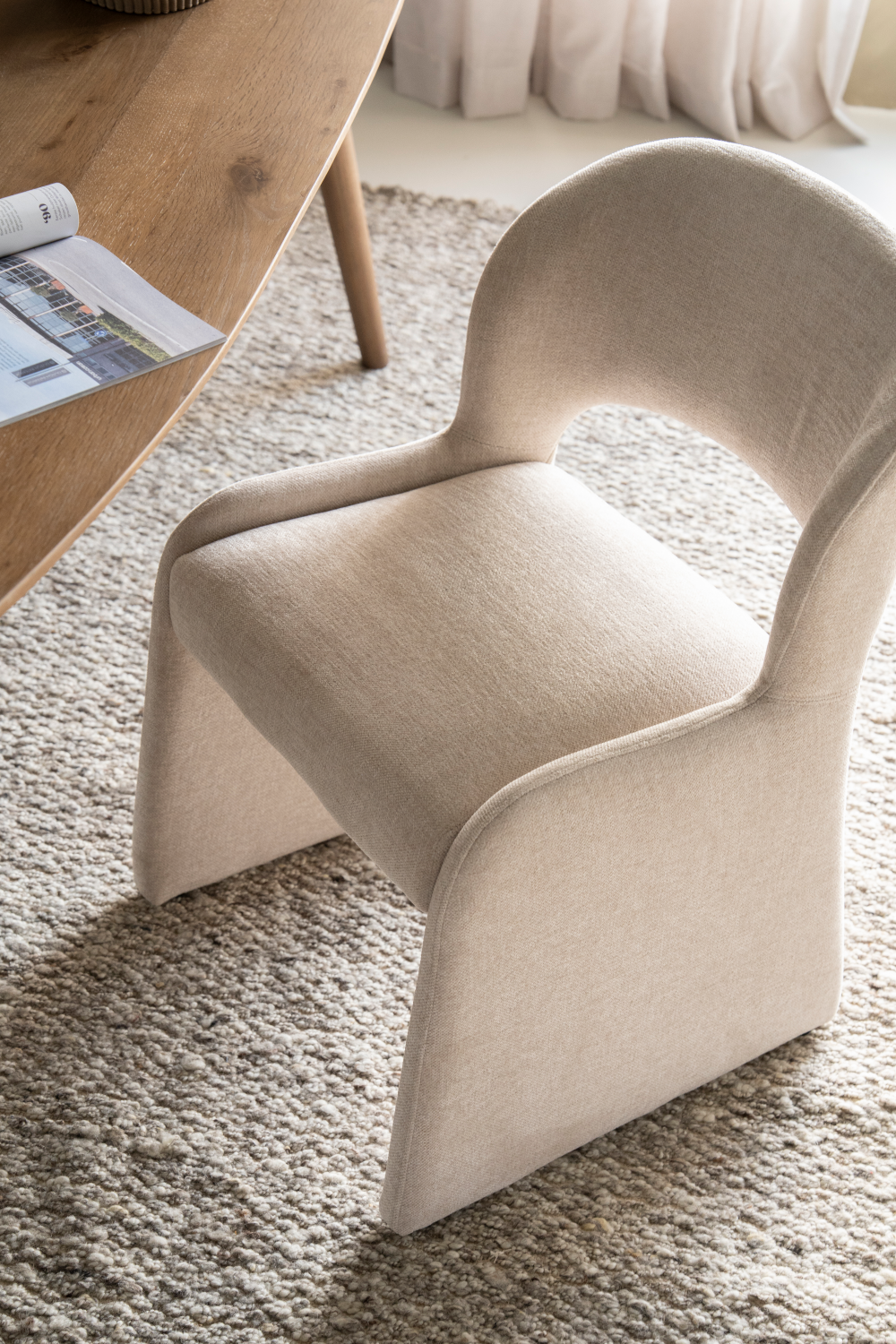 Open-Back Modern Dining Chair | Oroa.com