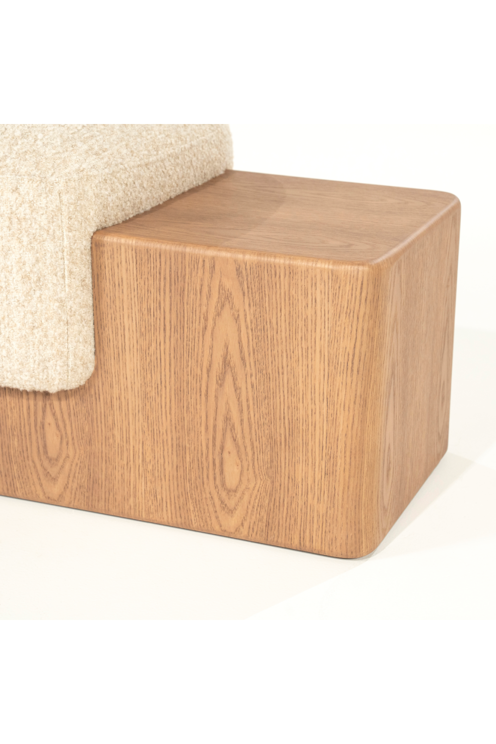 Cushioned Ash Wood Bench | Eleonora George | Oroa.com