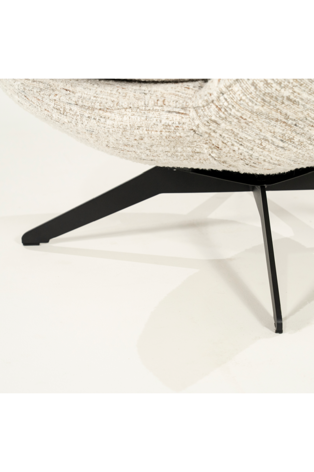 Arched-Back Lounge Chair | Oroa.com