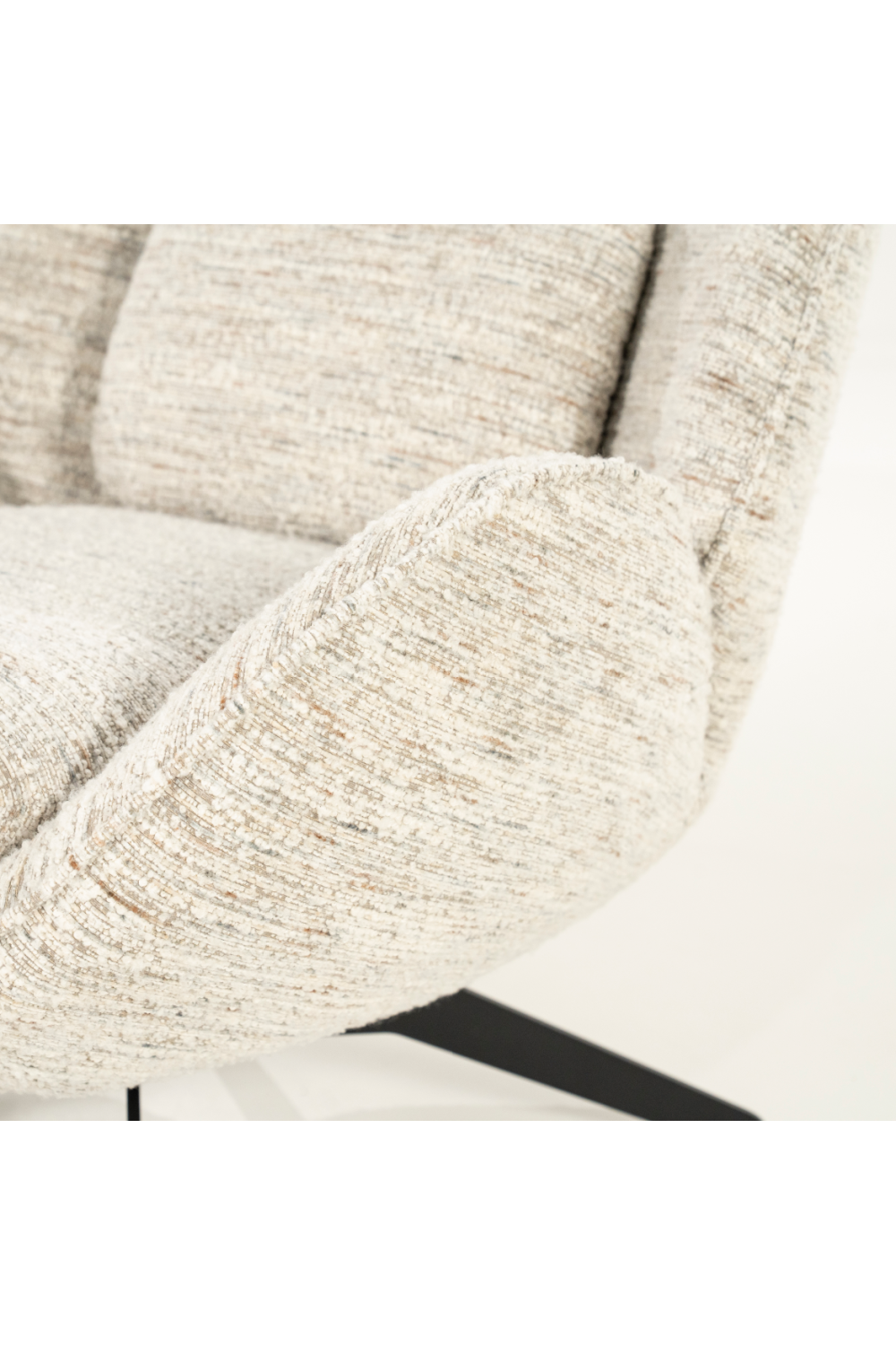 Arched-Back Lounge Chair | Oroa.com