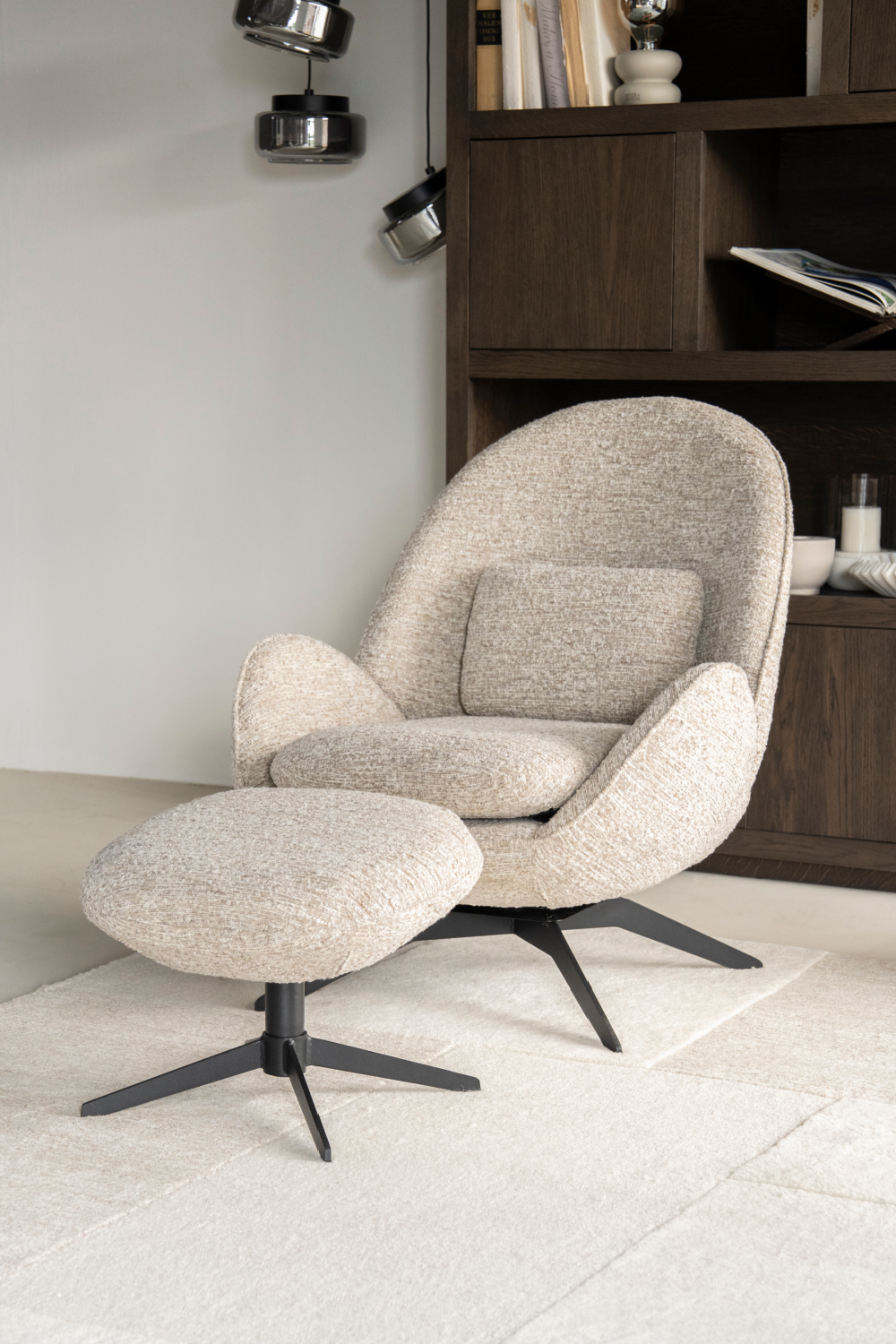 Arched-Back Lounge Chair | Oroa.com