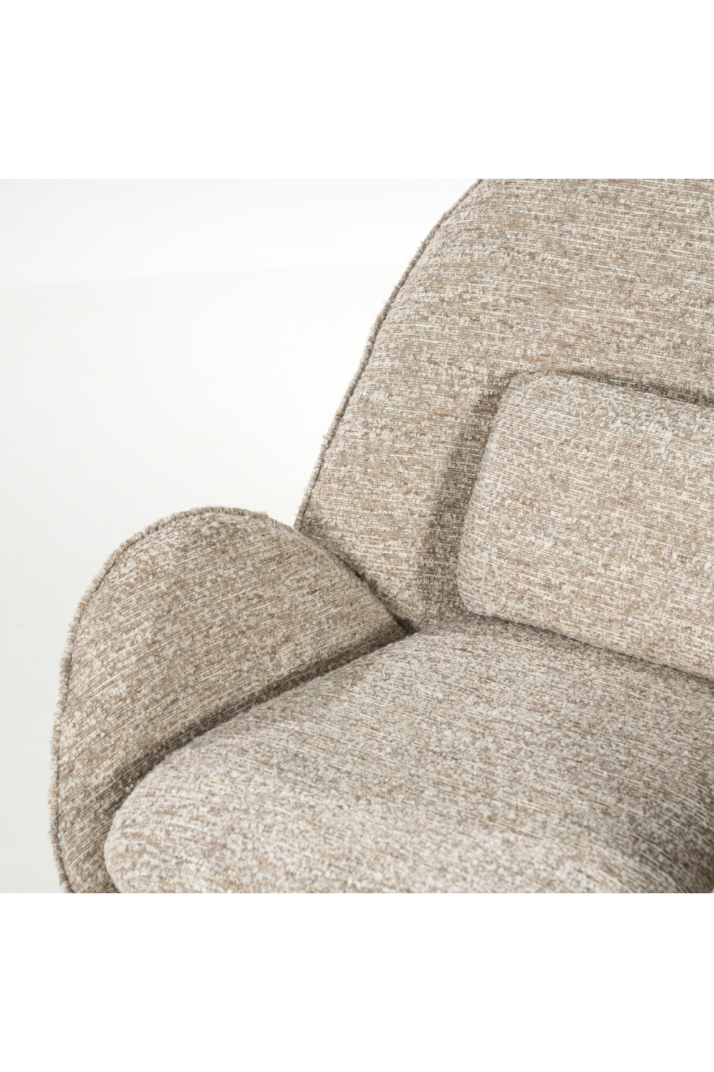 Arched-Back Lounge Chair | Oroa.com