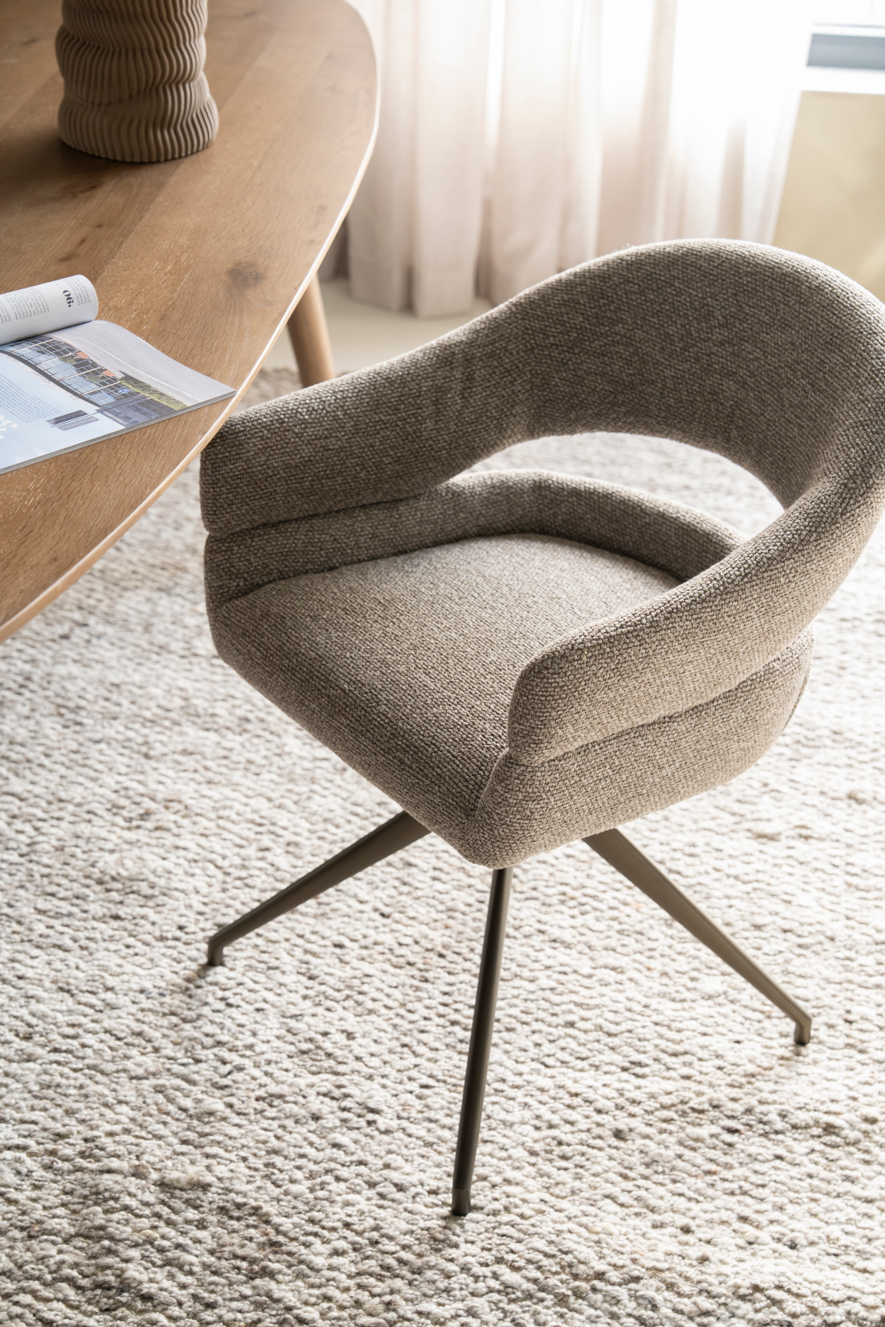 Open-Back Swivel Chair | Eleonora Hailey | Oroa.com