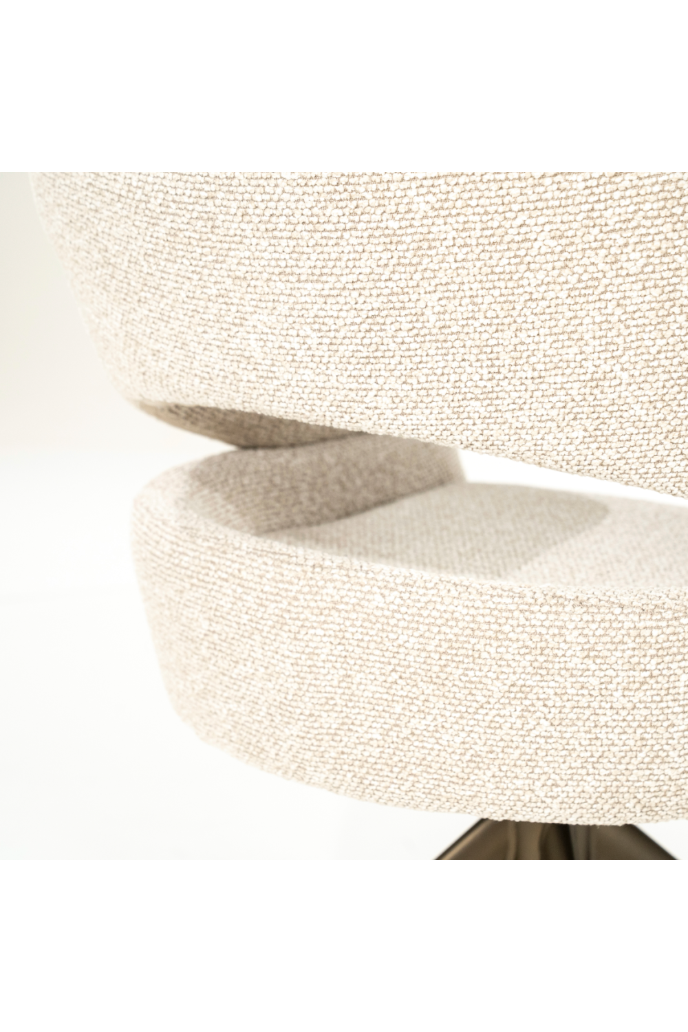 Open-Back Swivel Chair | Oroa.com