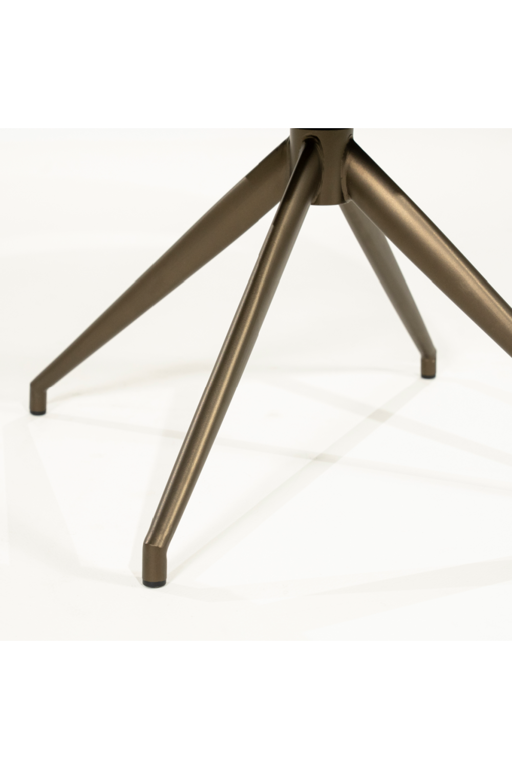 Open-Back Swivel Chair | Oroa.com