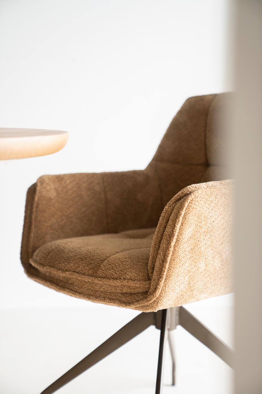 Square Tufted Side Chair | Oroa.com