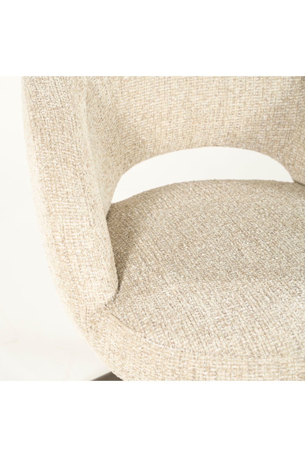 Cut-Out Swivel Chair | Oroa.com