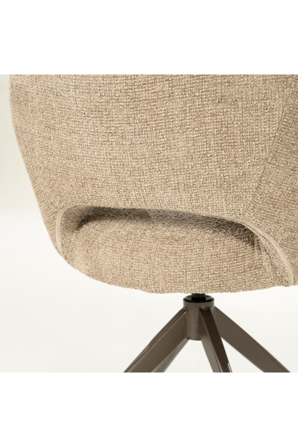 Cut-Out Swivel Chair | Oroa.com