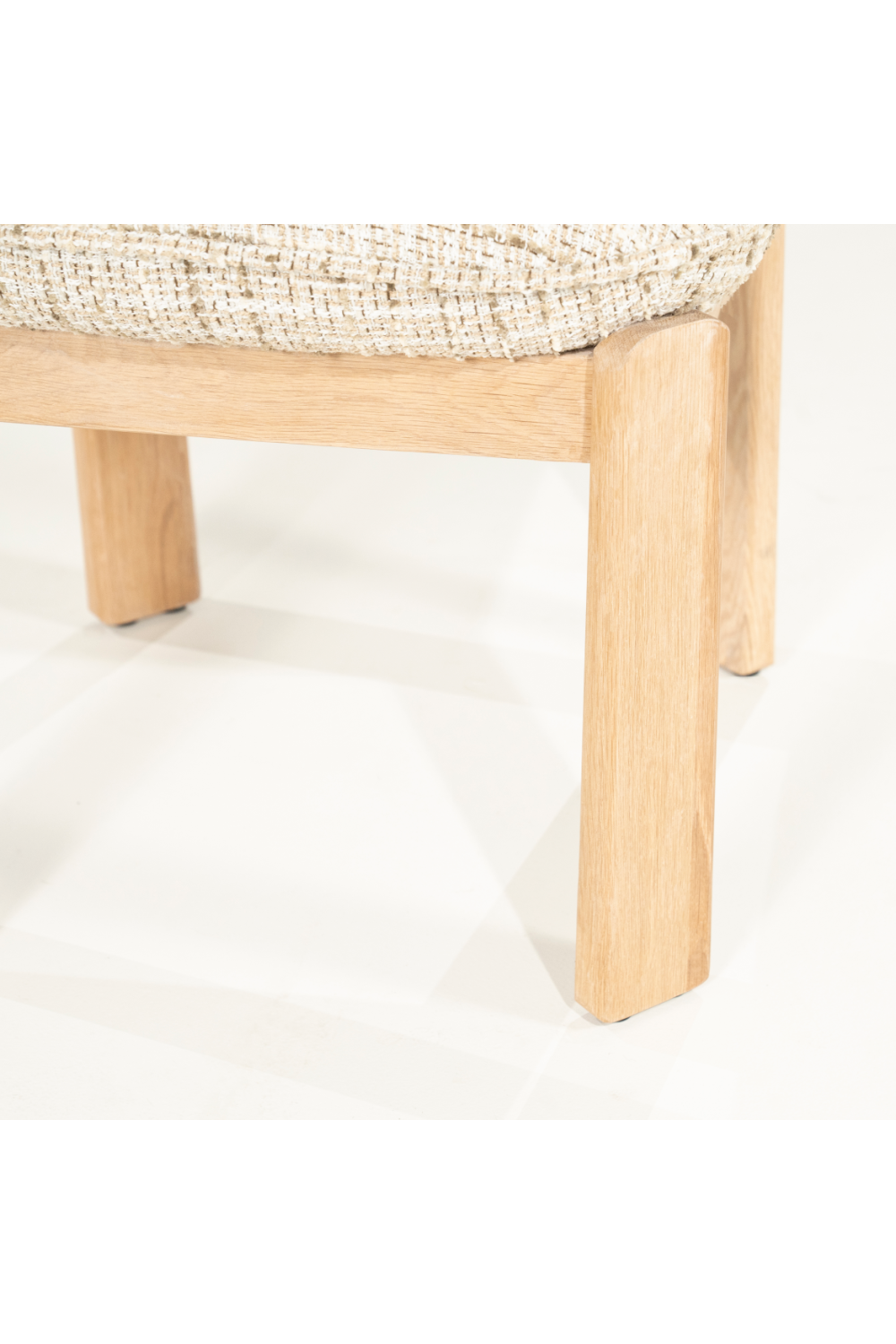 Cushioned Oak Stool | Oroa.com