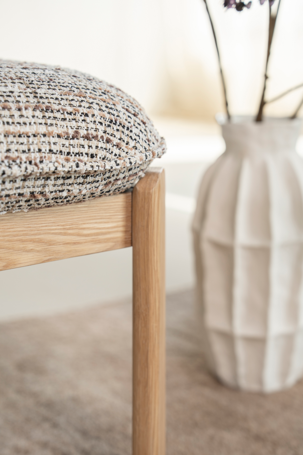 Cushioned Oak Stool | Oroa.com