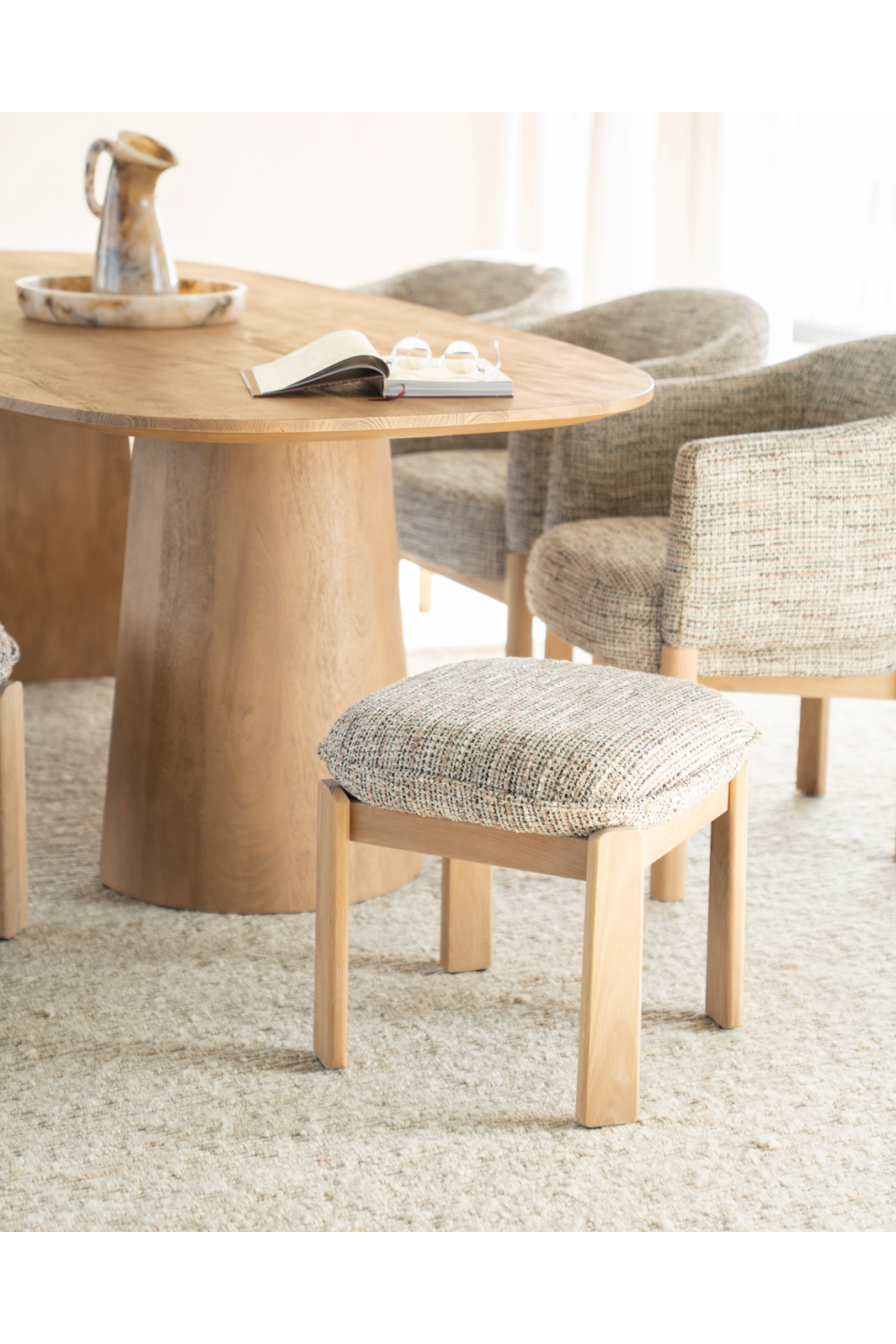 Cushioned Oak Stool | Oroa.com
