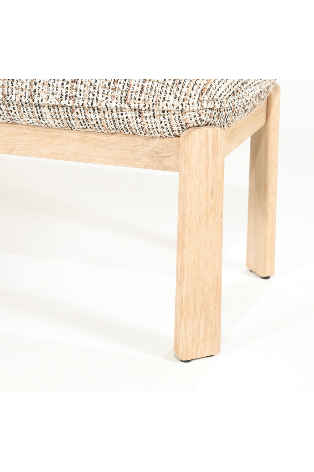 Cushioned Oak Bench | Eleonora Lottie | Oroa.com