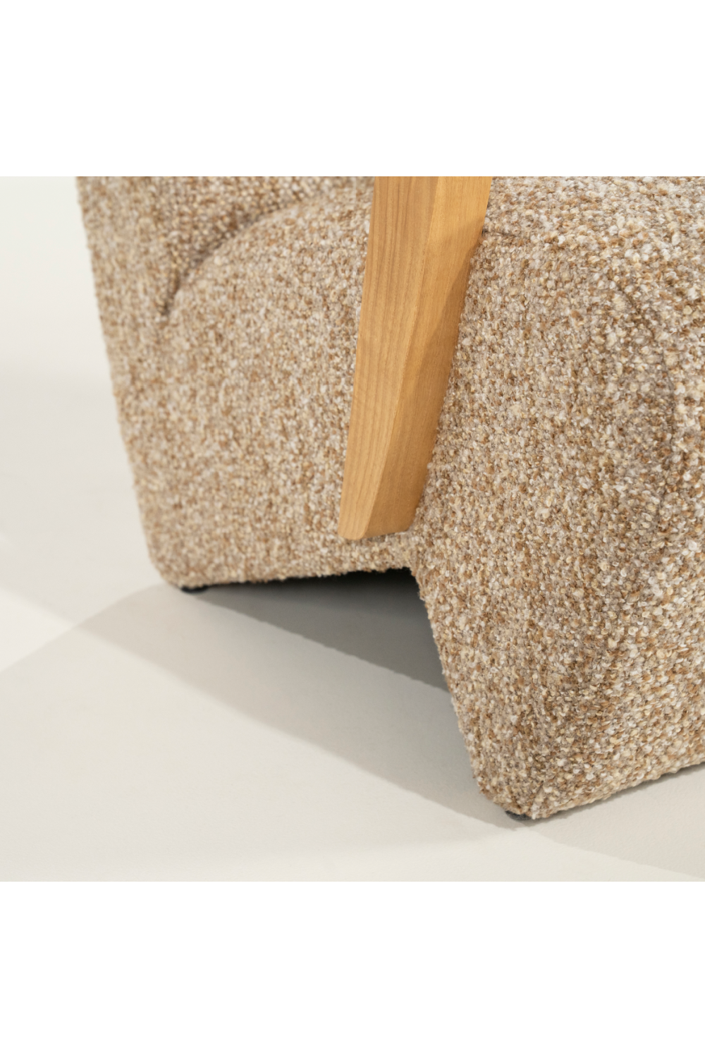 Fabric Upholstered Lounge Armchair | Eleonora Olek | Oroa.com