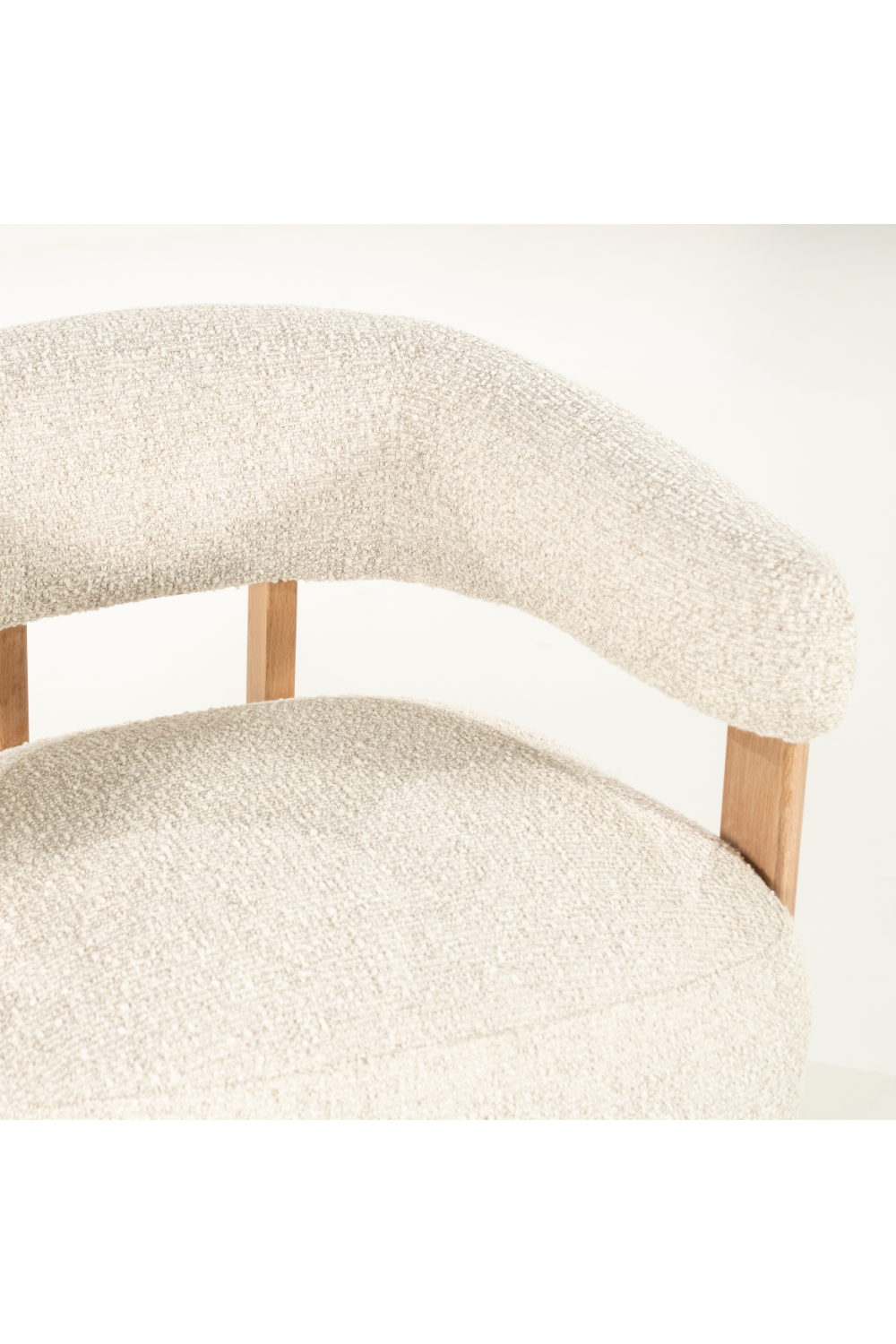 Curved Back Lounge Armchair | Eleonora Lola | Oroa.com