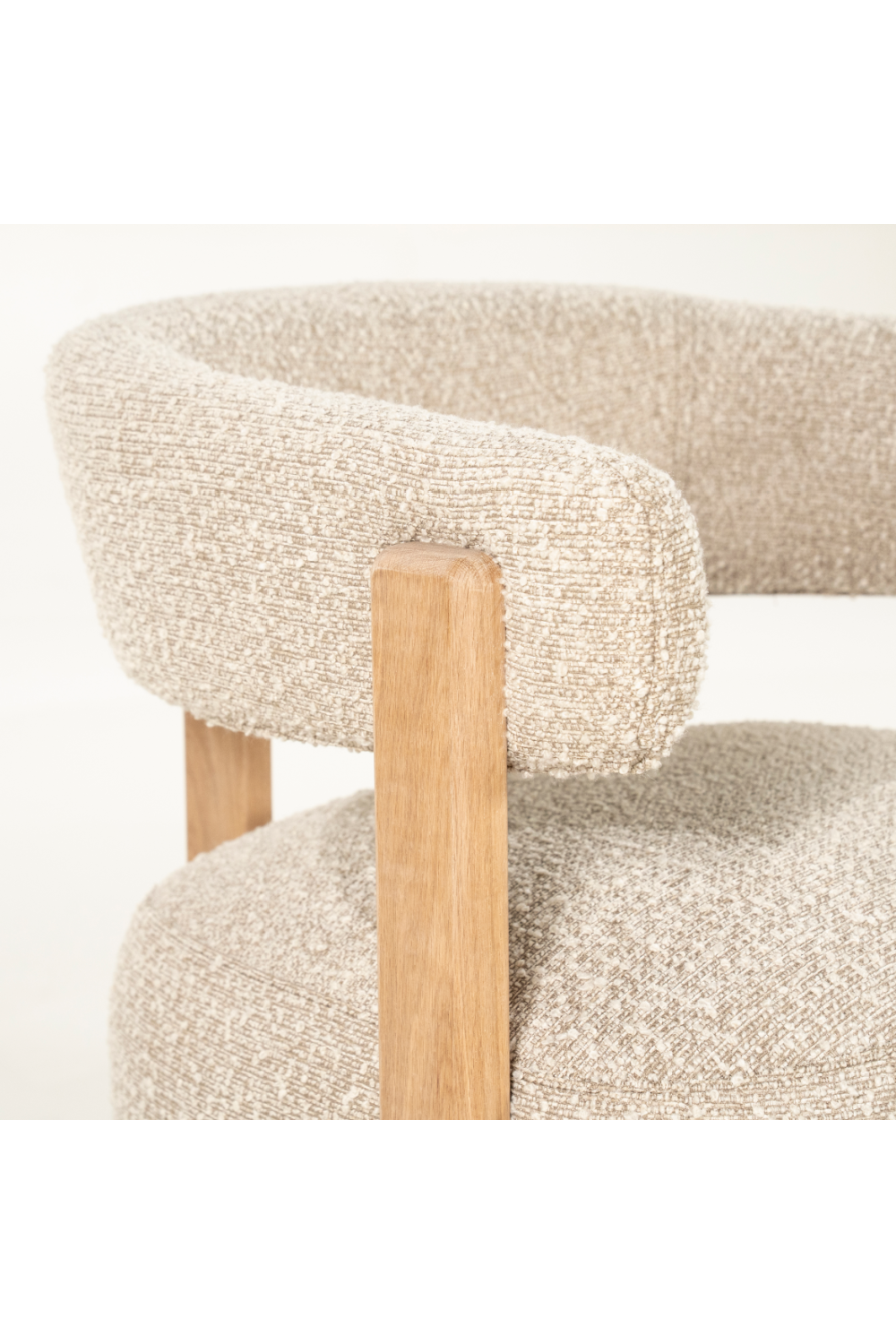 Curved Back Lounge Armchair | Oroa.com