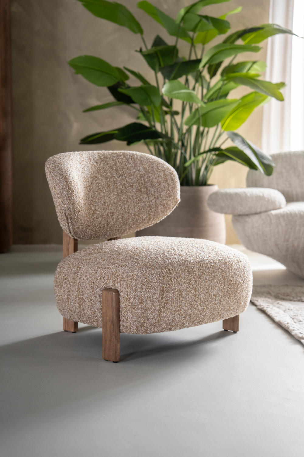 Modern European furniture - Chunky Cushioned Lounge Chair - www.oroa.com | Oroa.com