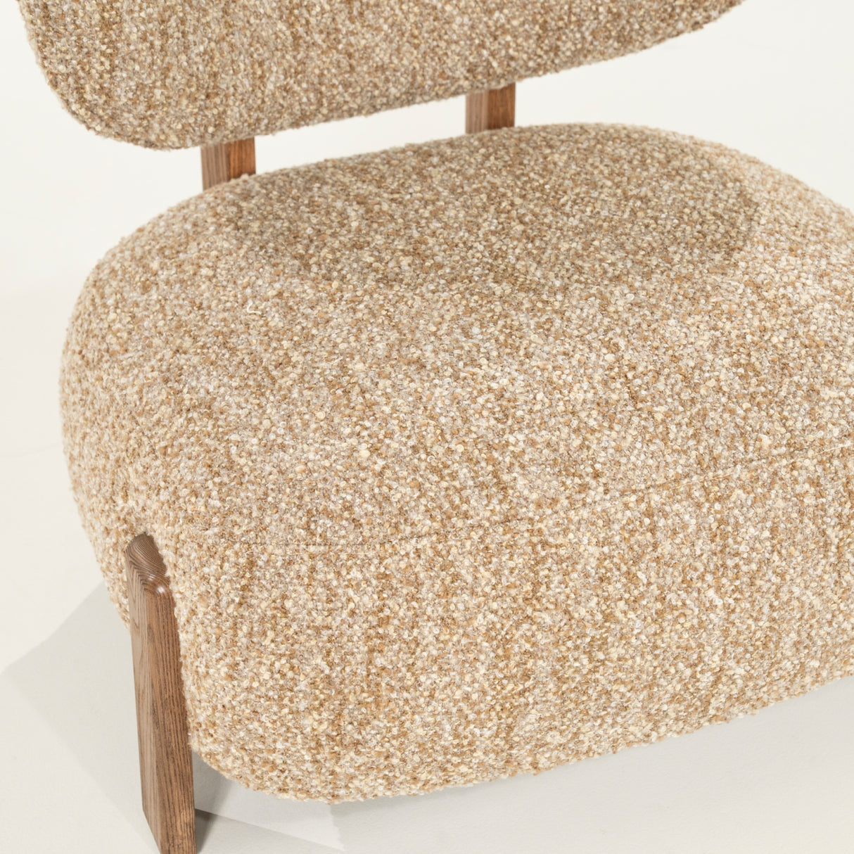 Modern European furniture - Chunky Cushioned Lounge Chair - www.oroa.com | Oroa.com