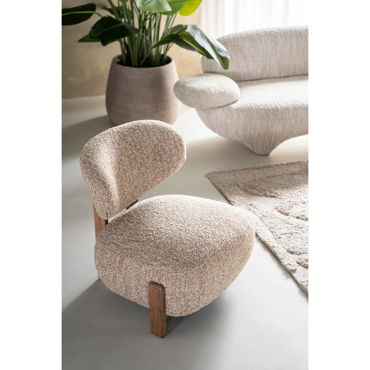 Modern European furniture - Chunky Cushioned Lounge Chair - www.oroa.com | Oroa.com