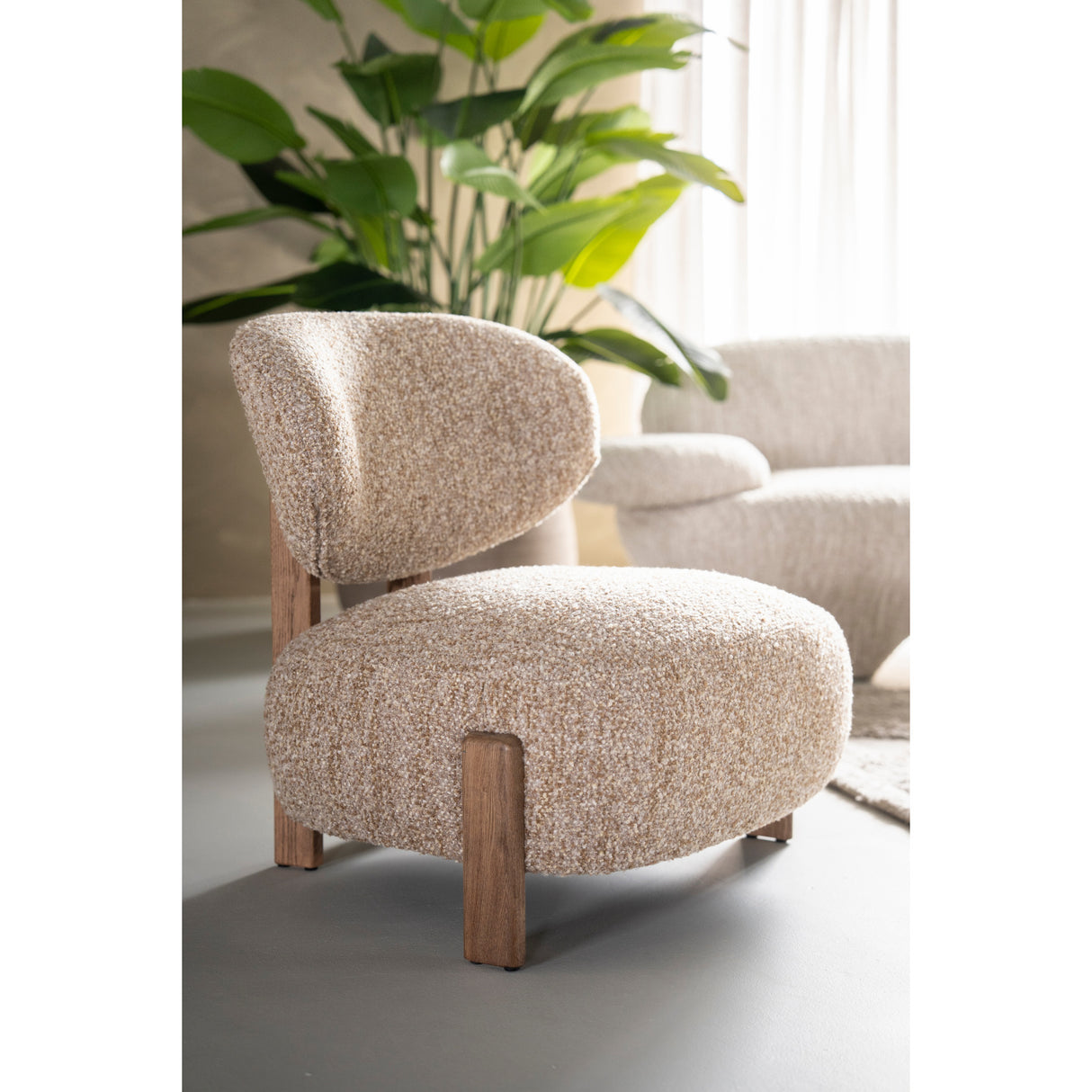 Modern European furniture - Chunky Cushioned Lounge Chair - www.oroa.com | Oroa.com